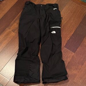 The North Face NWOT girls gore-tex ski pants with adjustable waist and hem